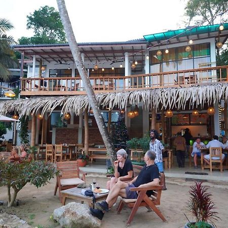 ホテル Muthu Sea View Hiriketiya ディックウェラ エクステリア 写真